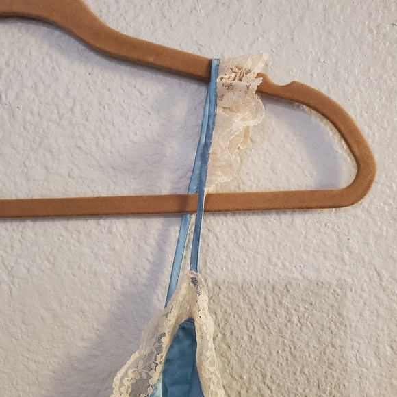 Victoria's Secret Lace Lingerie - Picture 4 of 6